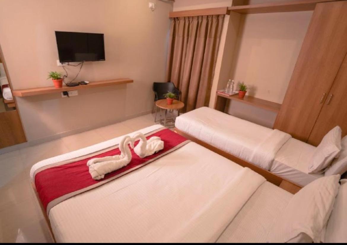 Samasth Rooms And Suits Mysore Luaran gambar